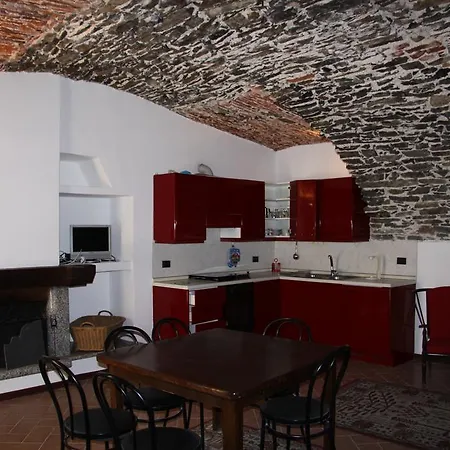 Emy Orta Appartement Pella